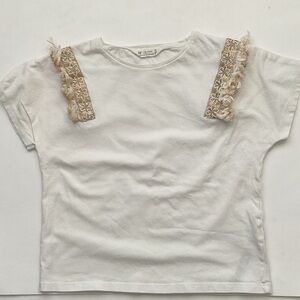 Calliope T-shirt with Gold accents